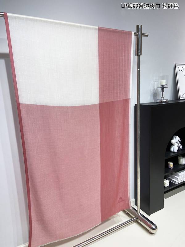 Loro Piana Scarf LPC00056 Loro Piana Scarf LPC00056